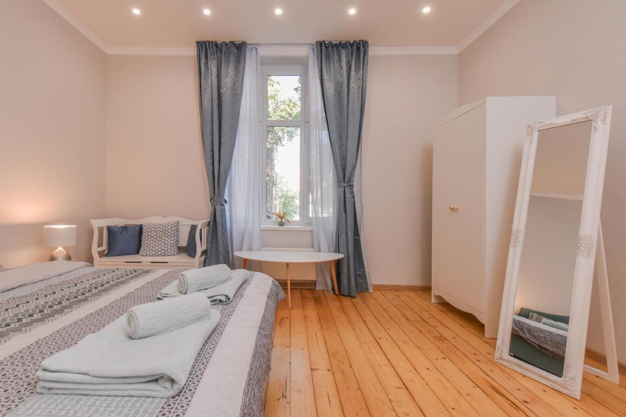 Spacious Vintage 2Br, 2Bath Apartment By Flat Mаnager โซเฟีย ภายนอก รูปภาพ