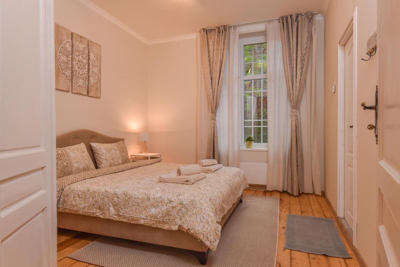 Spacious Vintage 2Br, 2Bath Apartment By Flat Mаnager โซเฟีย ภายนอก รูปภาพ
